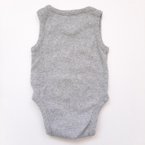 Baby Gap sleeveless onesie size 0-3 months - Picture 2 of 5